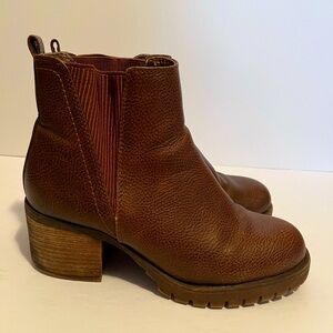 BKE Brown Joplynn Ankle Boots